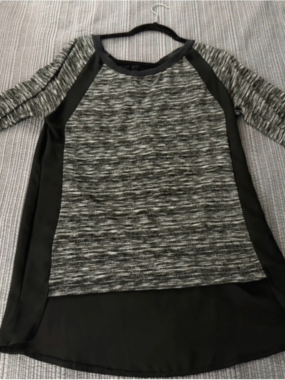 Neiman Marcus Black & Gray Raglan Tunic